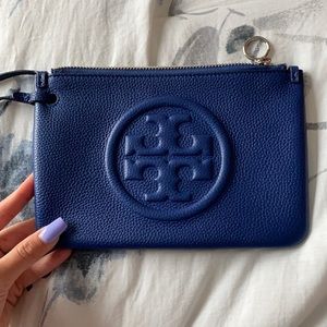 TORY BURCH PERRY BOMBÉ WRISTLET